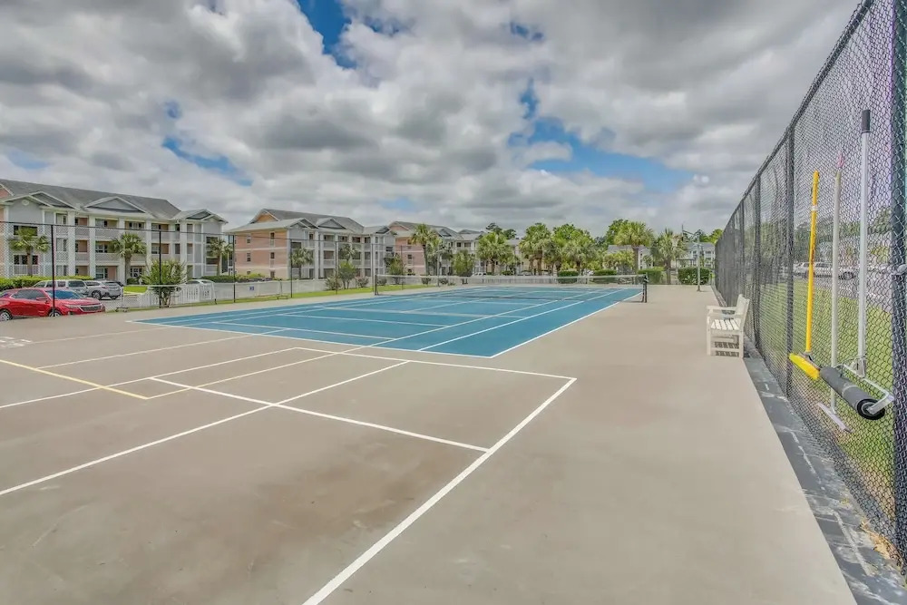 Myrtle Beach Waterfront Condo: 5 Mi to Boardwalk!
