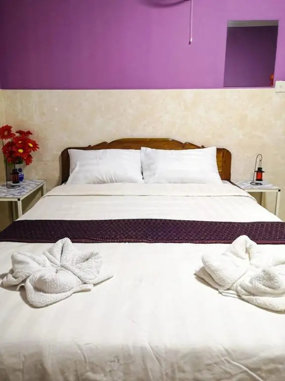 Route 76 Guest House