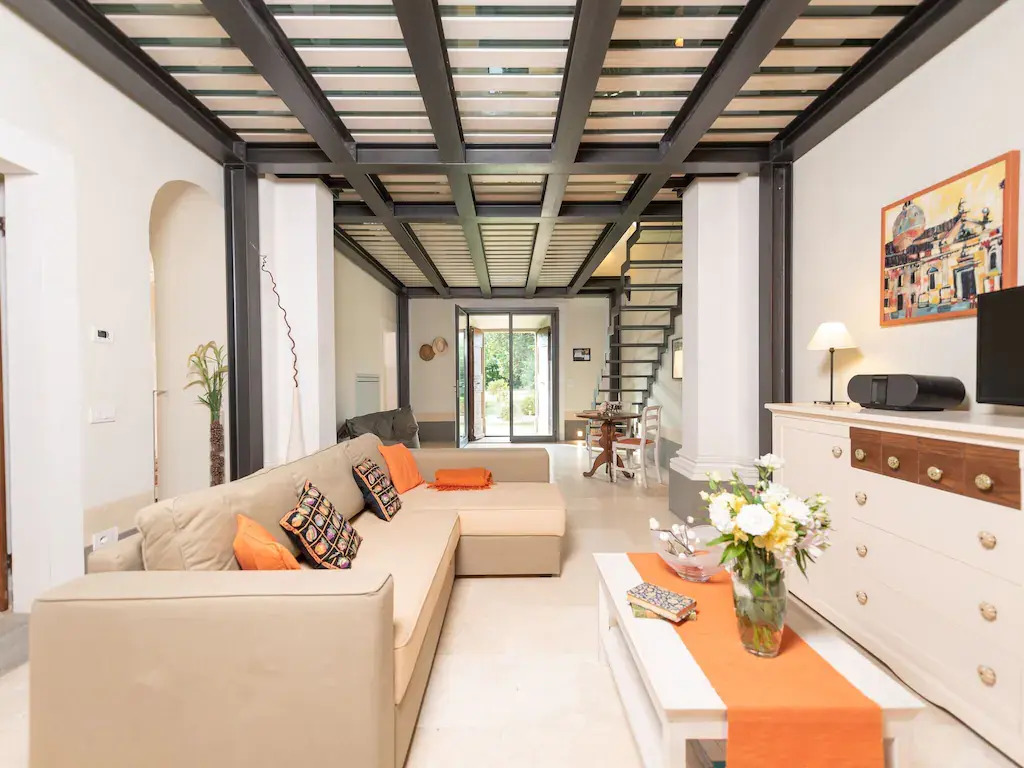 Beautiful Villa near Cortona with Private Swimming Pool