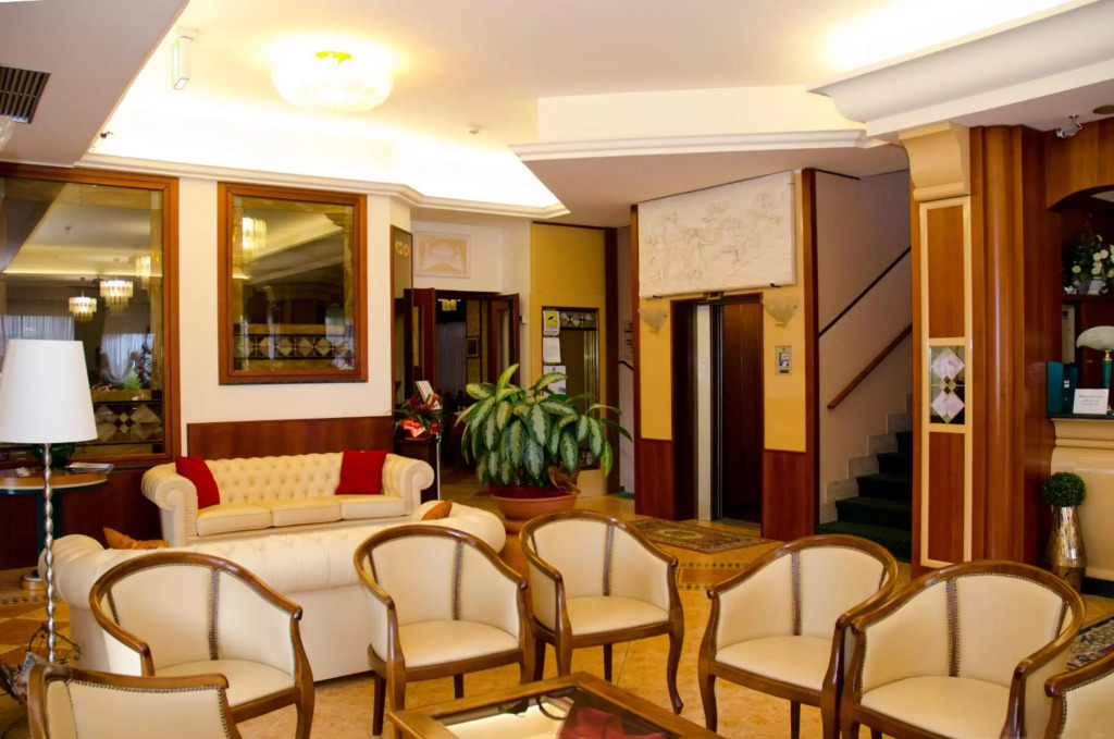 Hotel Apollo