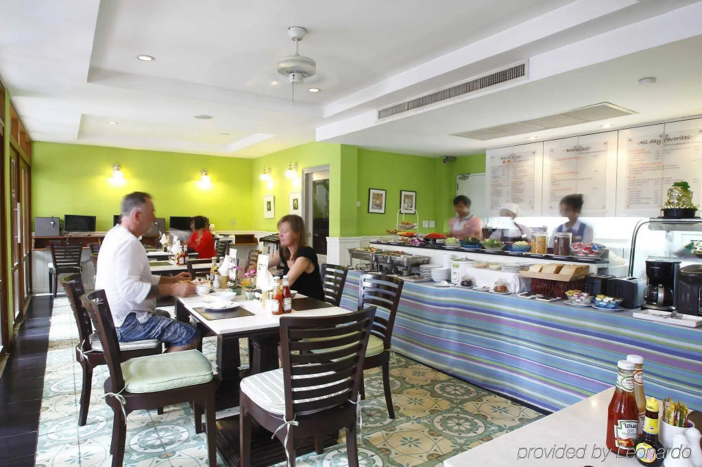 Отель La Petite Salil Sukhumvit 8