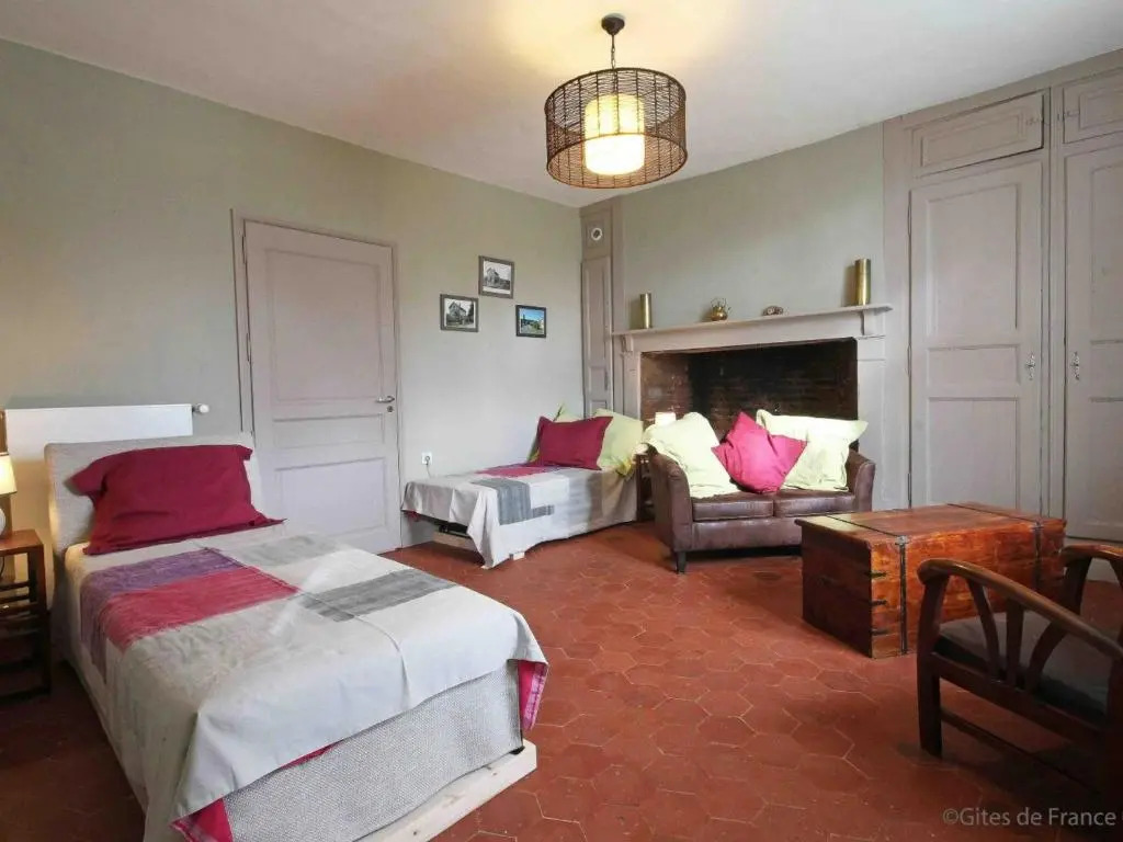 Ancien presbytère restauré avec jardin et WIFI à La Gonfrière - FR-1-497-78
