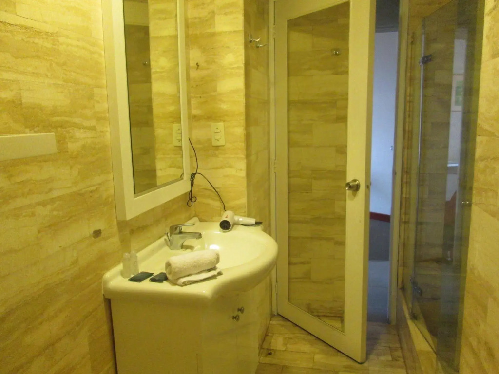 Suites Real Hotel