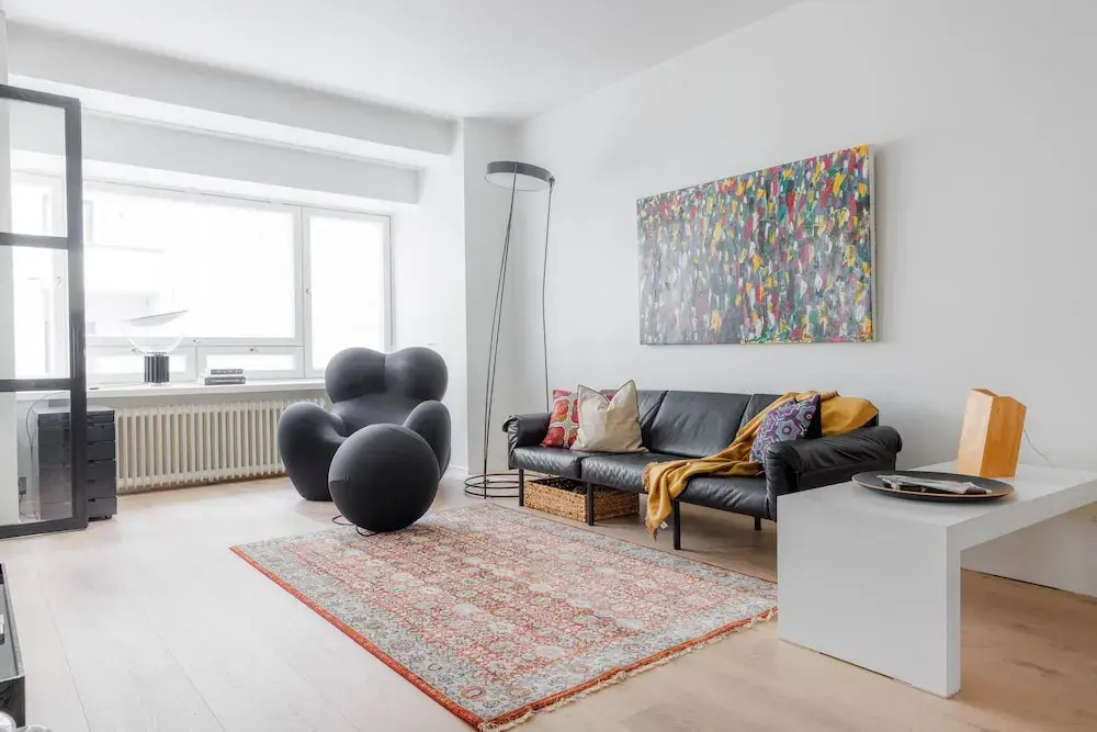 Spacious 2BR apartment on Bulevardi