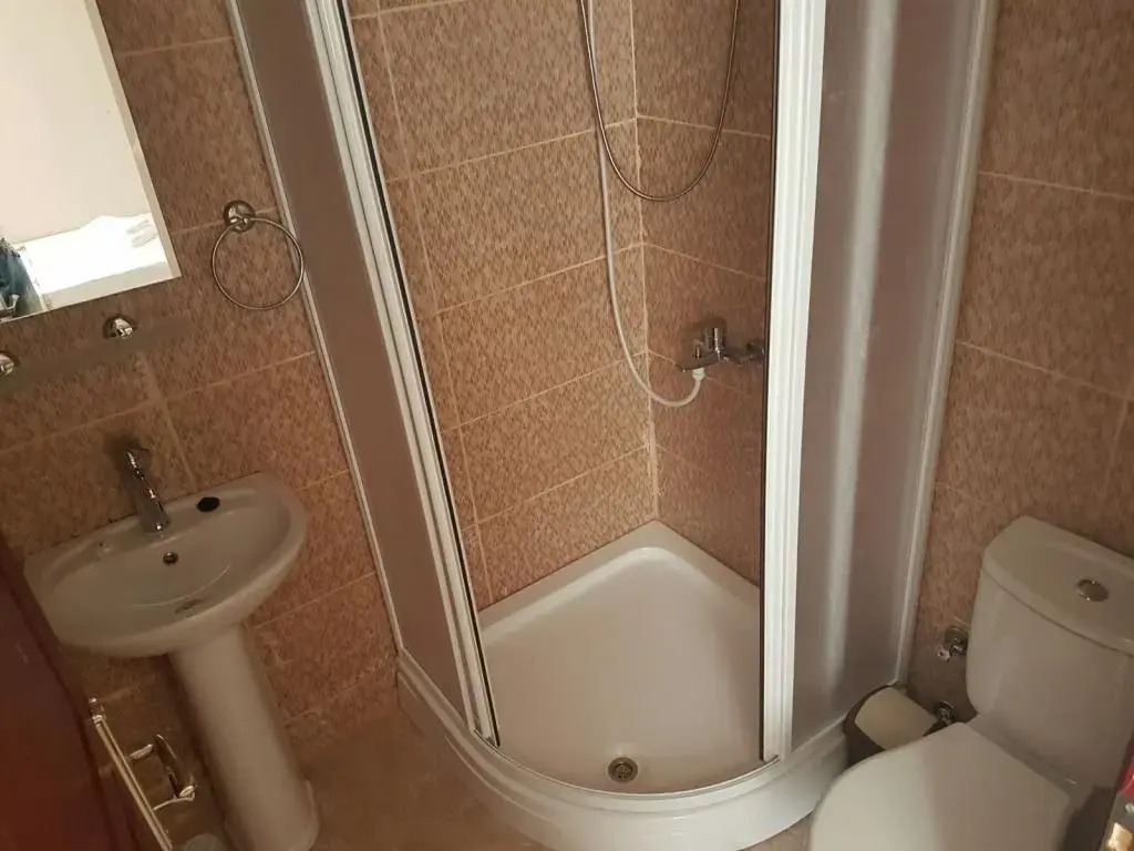 Midilli Otel Sarimsakli