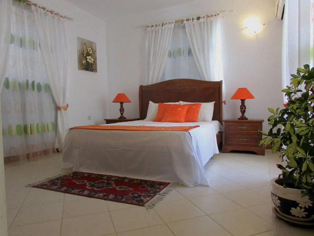 Golden Rod villa