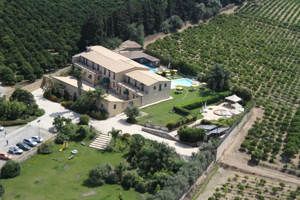 Il Podere Hotel Restaurant