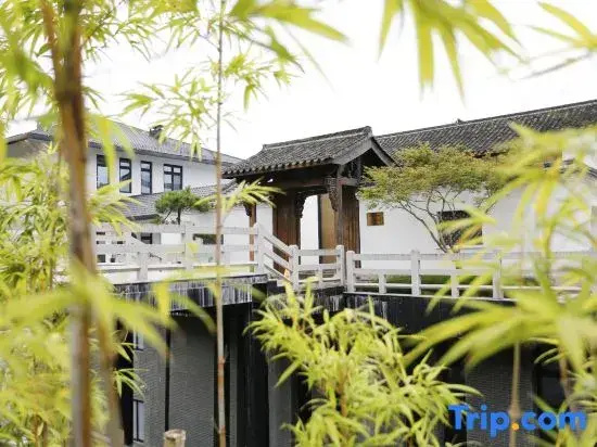 Wenzhou Taishun Art Museum Hotel