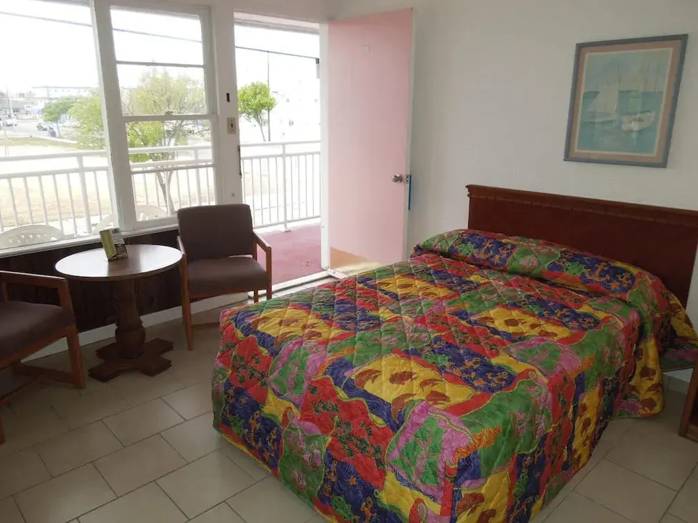 Skylark Resort Motel