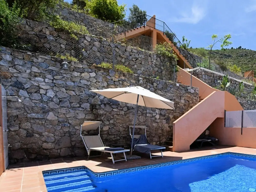 Cozy Holiday Home in Alhaurín de la Torre With Private Pool