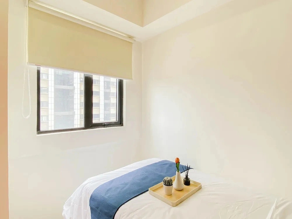 Homey Wooden Touch 2Br At Apartment Meikarta District 1