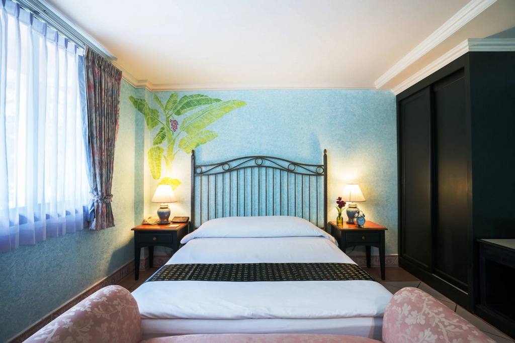 Horseshoe Point Resort