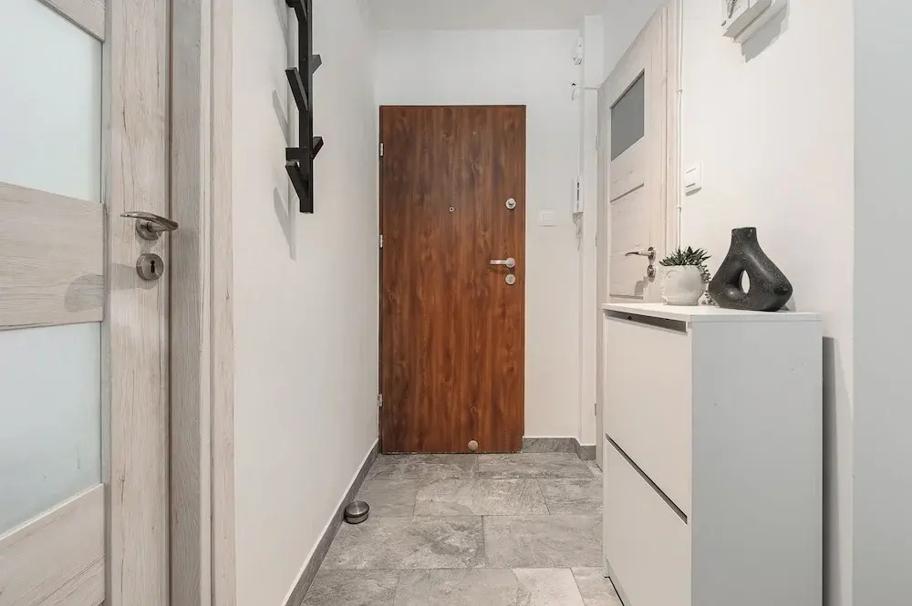 Lumina cozy 3-room apart near the metro
