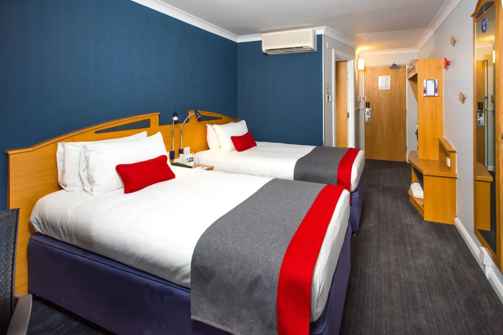 Holiday Inn Express East Midlands Airport by IHG