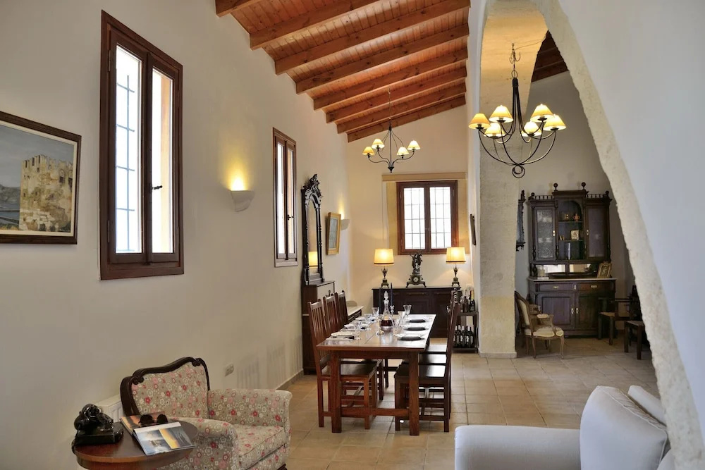 Mylo Villa