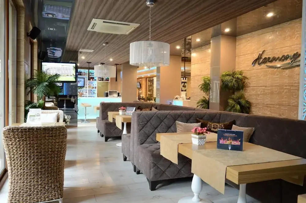 Apartcomplex Harmony Suites