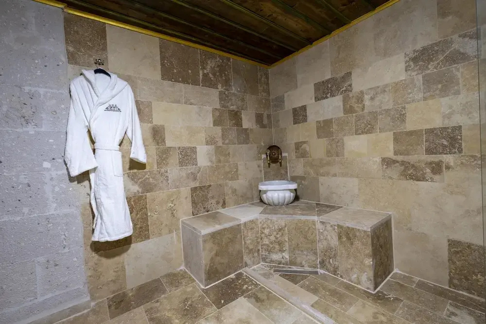 Underground Cave Suites Hotel