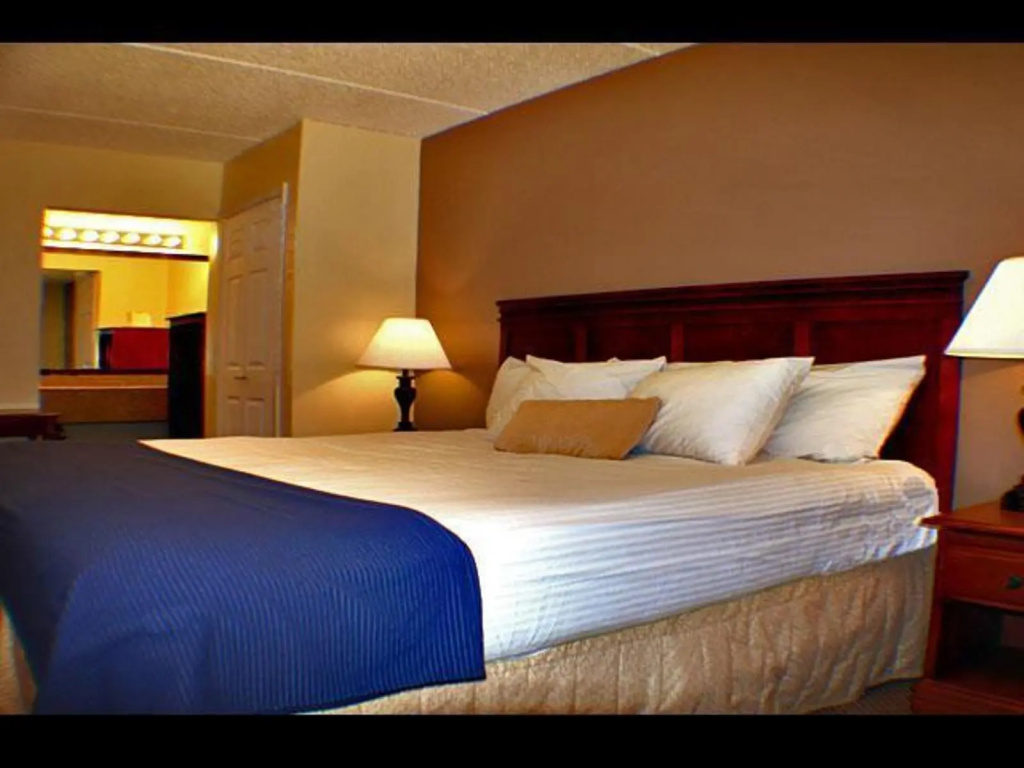 Econo Lodge Columbus near Airport
