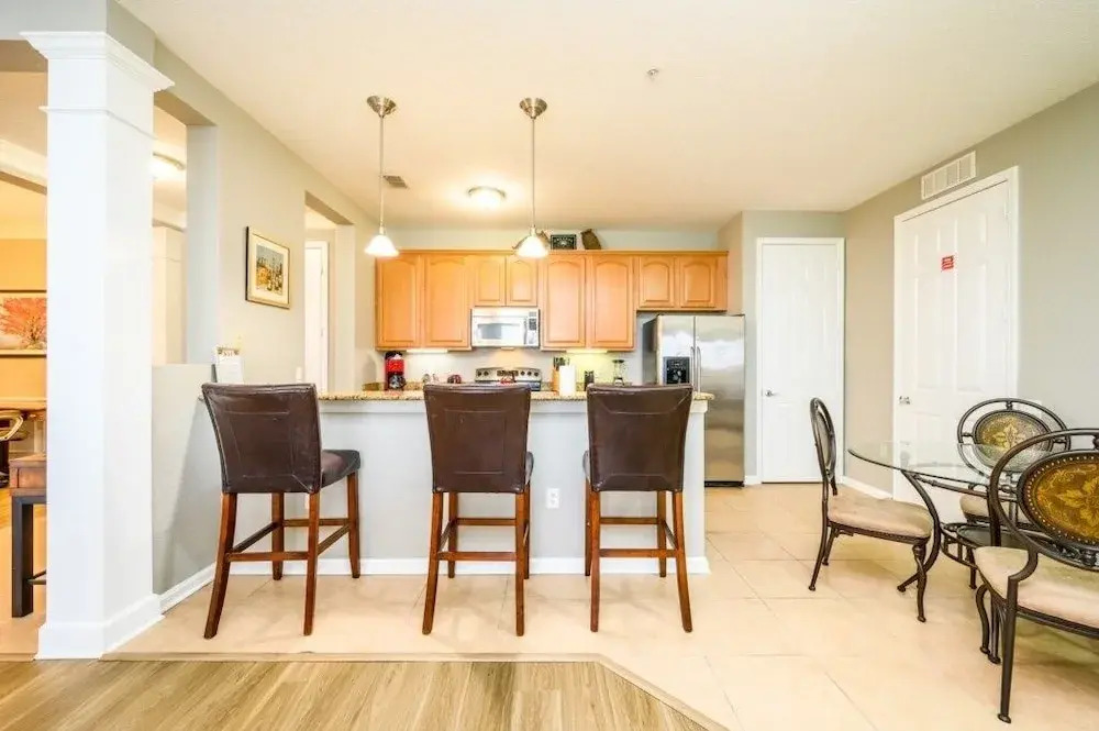 3 Bedroom Premium Lakeview [cdc Compliant] l 1012 Condo