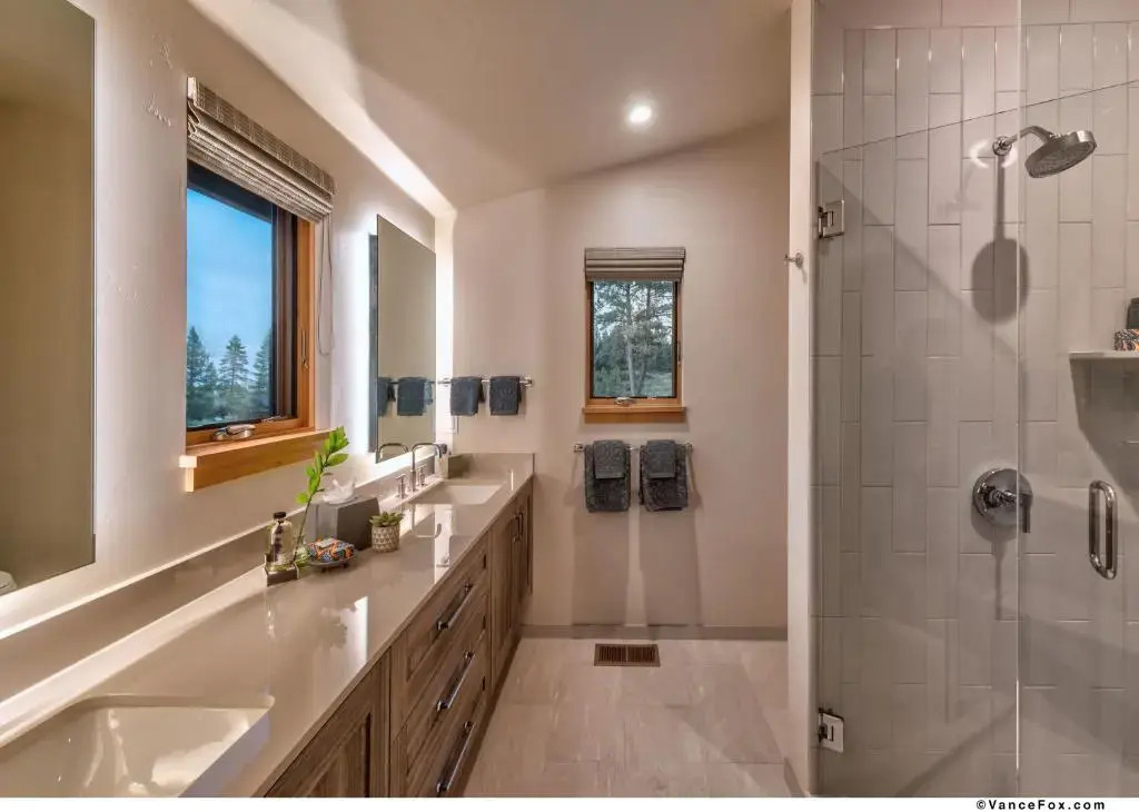 NEW 4BD Residence in the Signature Home Collection at Old Greenwood