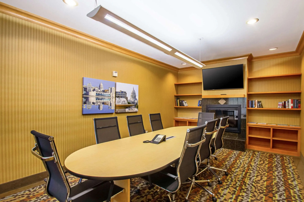 Sleep Inn & Suites Madison - Monona