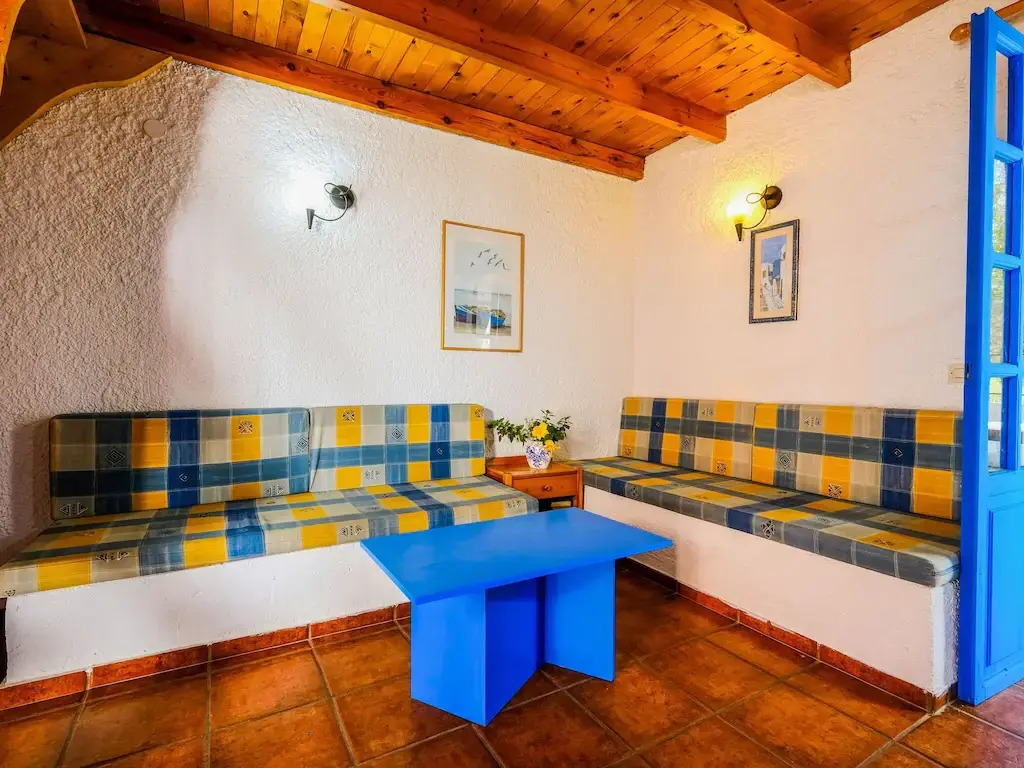 Pretty Holiday Home with Lotus Garden & Terrace near Sea Beach