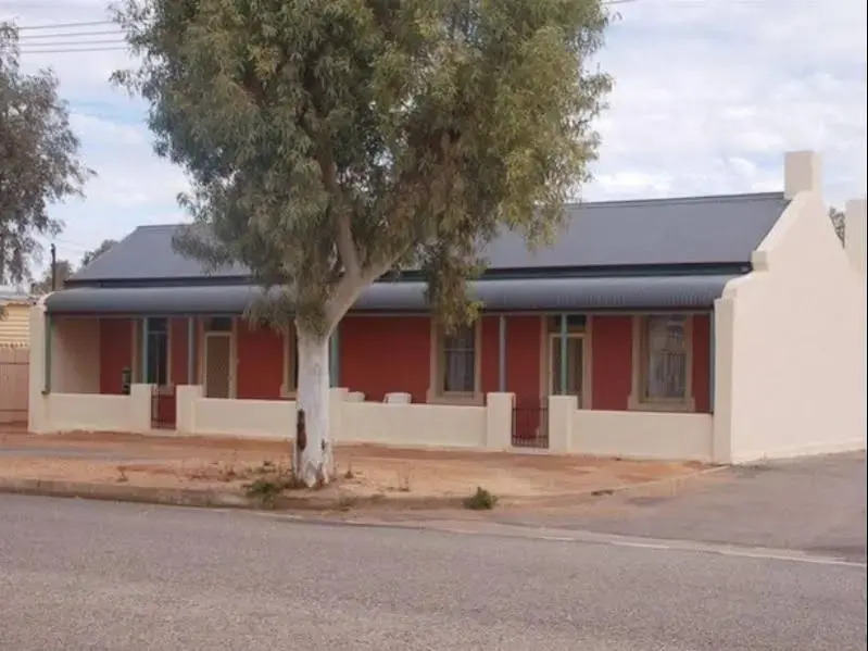 Jadan Cottages