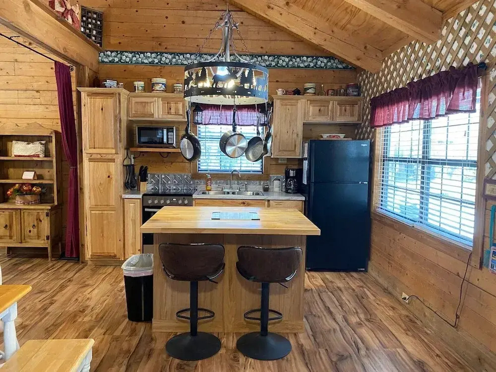 A Peace of Heaven Cabins and RV