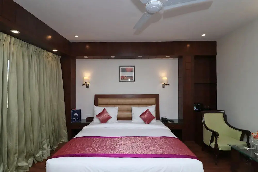 OYO 12711 Hotel The Pride