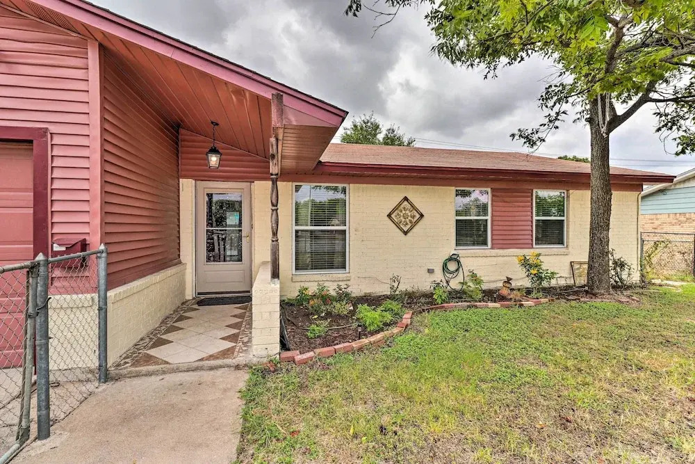 6 Mi to Fort Hood: Killeen Home w/ Yard & Patio
