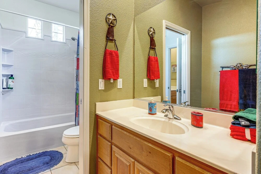 Napa Nearby! Large Home w/ Hot Tub & Dtwn Access