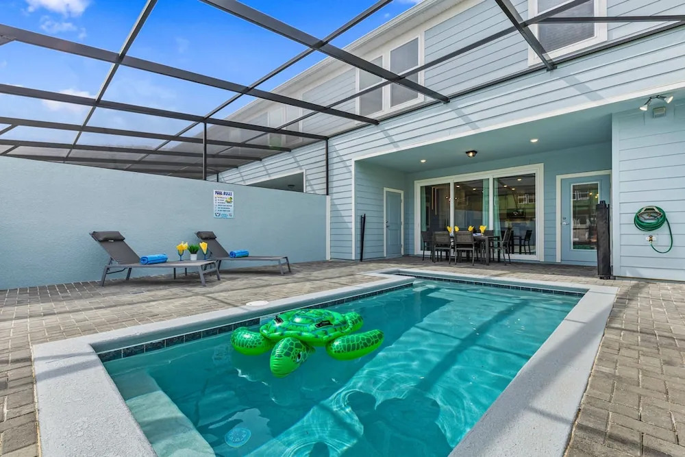 5BR End-unit w Pool Themed Rooms Gameloft 16225