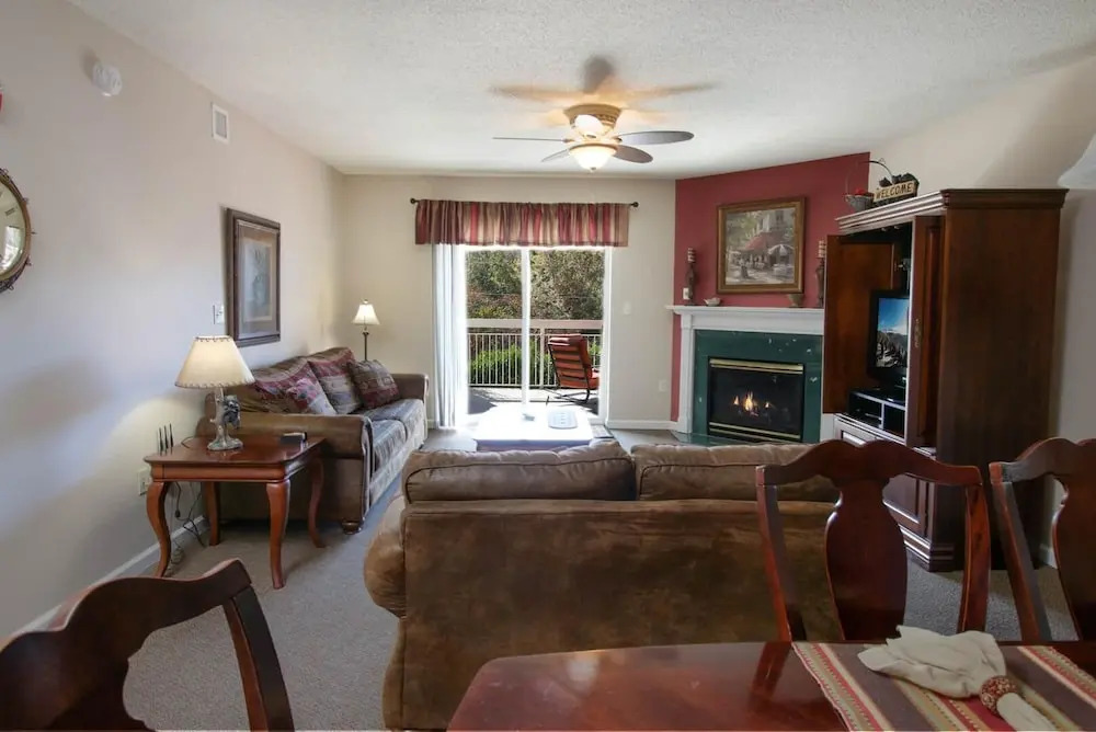 Whispering Pines 513