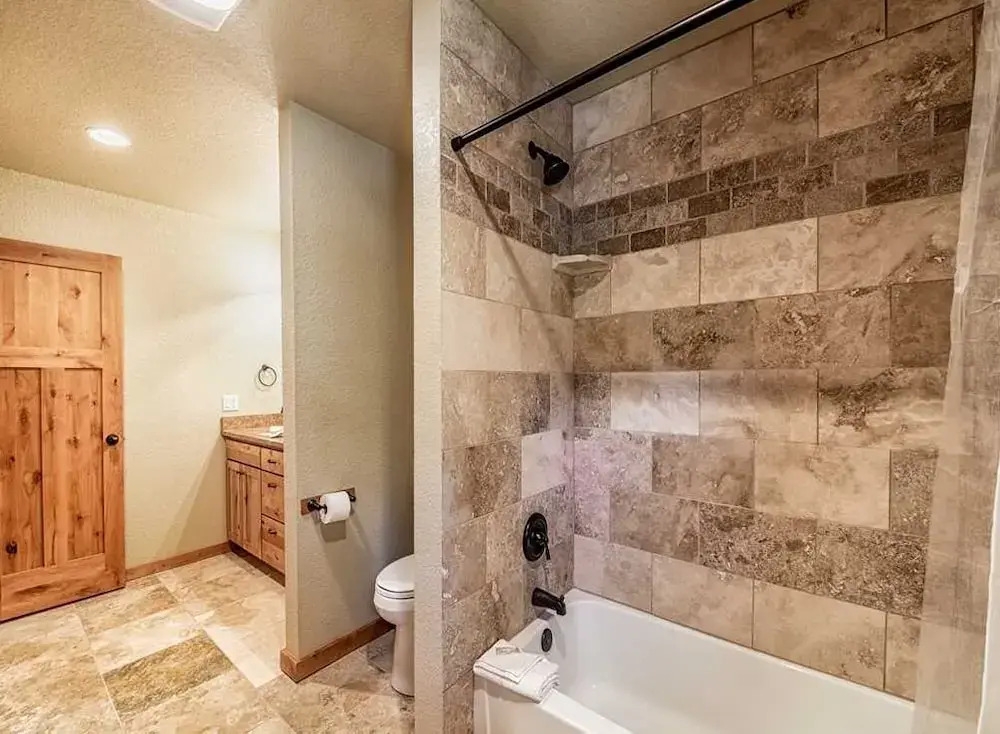 Tall Pines, 4 Bedrooms, Hot Tub, Fireplace, Sleeps 8