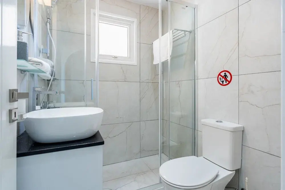 Olympus Stylish 2-BR Apt in Larnaca