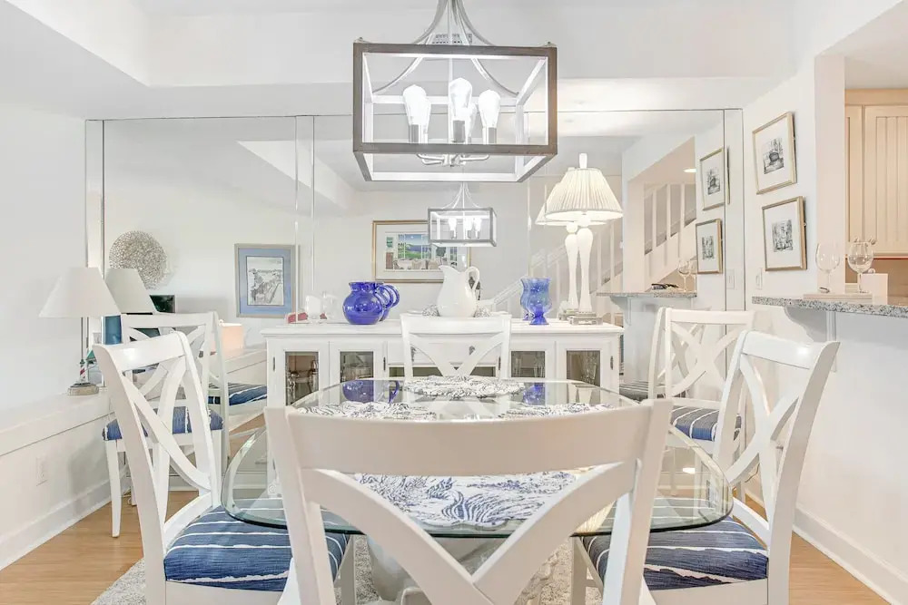 Dog-friendly Oceanfront Townhouse With Covered Balcony, Views, Pool & AC