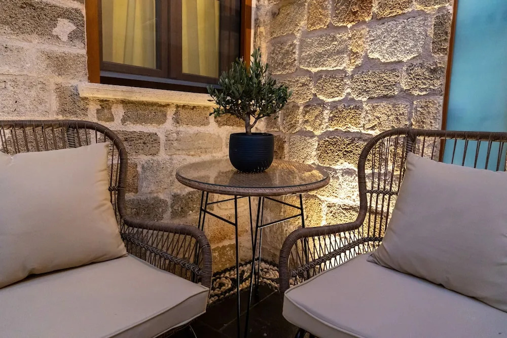Chateau Anax Luxury suites