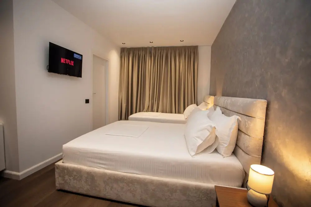 Villa Klaus Center Hotel