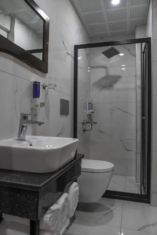 Çınar Han Otel ve Cafe