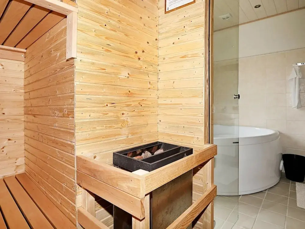 Comfortable Holiday Home in Hundested with Hot Tub