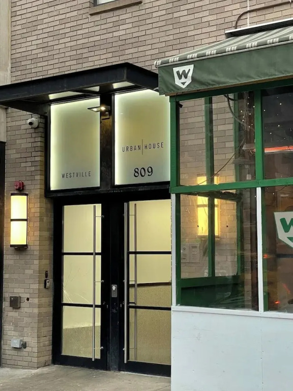 809 Midtown Apartments
