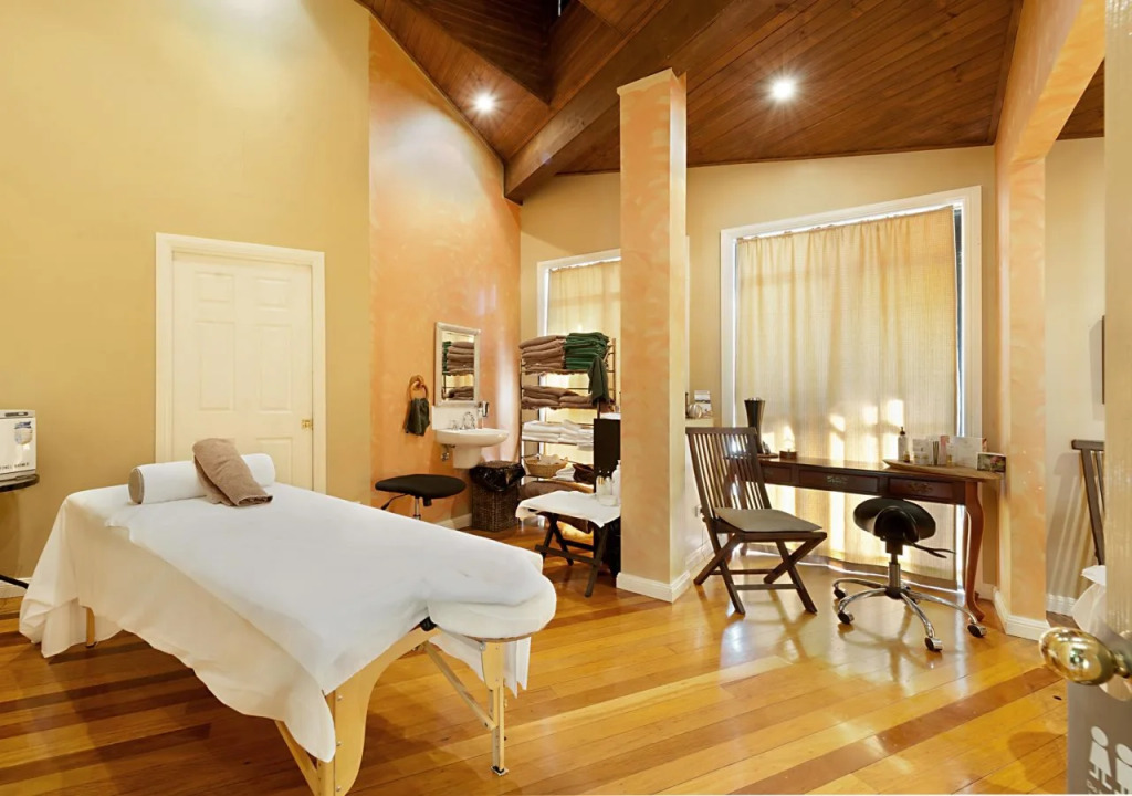 Escarpment Retreat & Day Spa for Couples