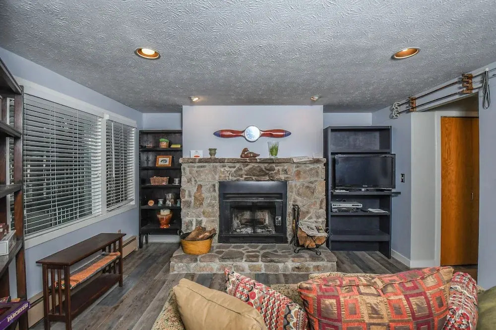 Arrowhead Village 3 Bedroom Townhome #15