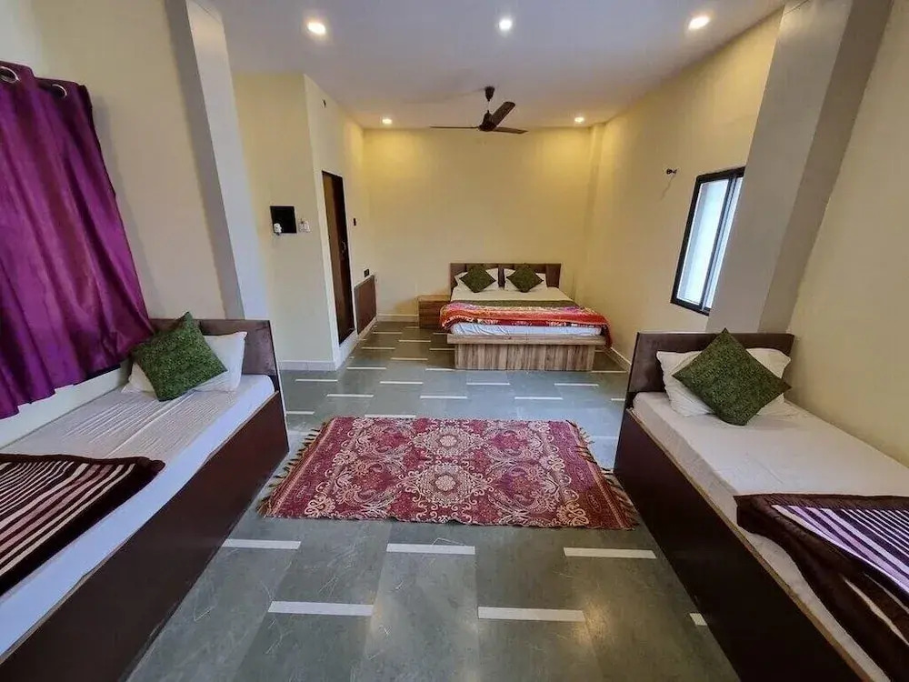 Hotel Shree Shivtam