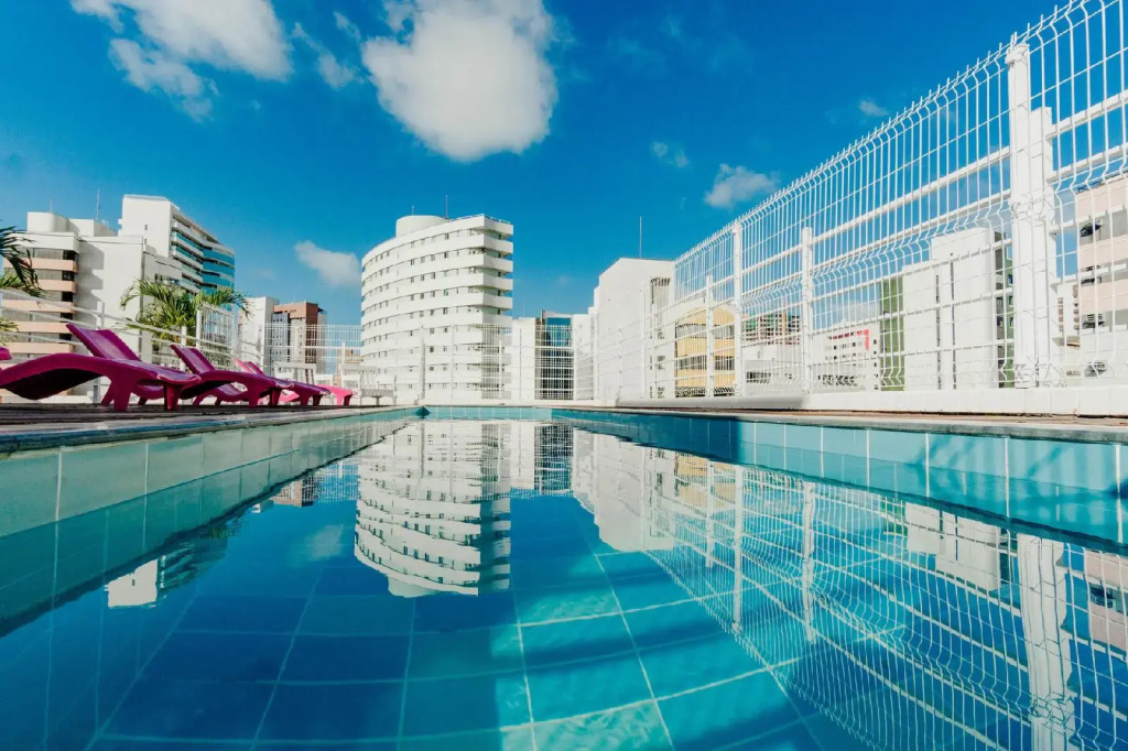 D8 Hotel