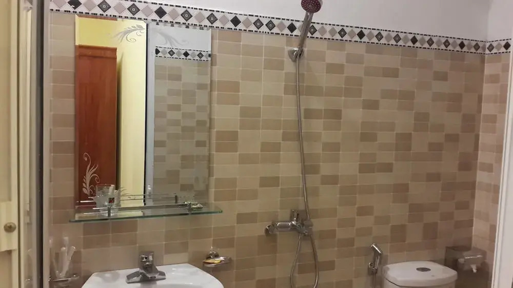 Quyet Tinh Hotel