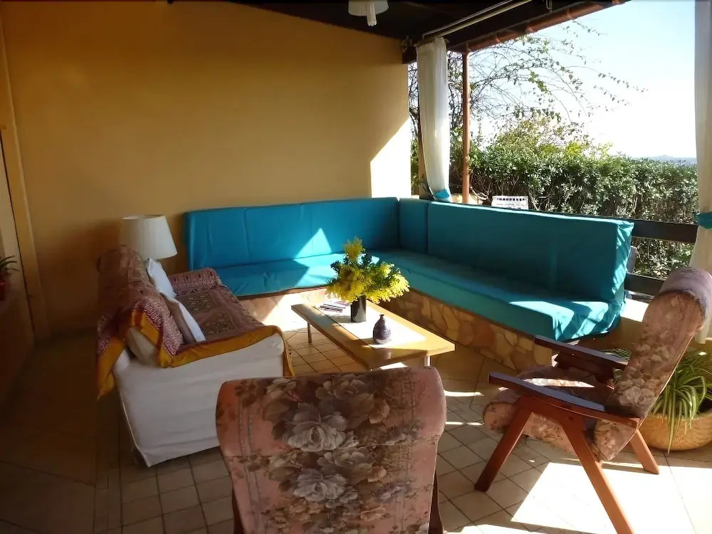Villa con barbecue con giardino vista mare