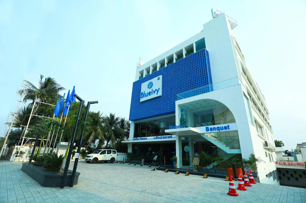 Hotel Blueivy Anand