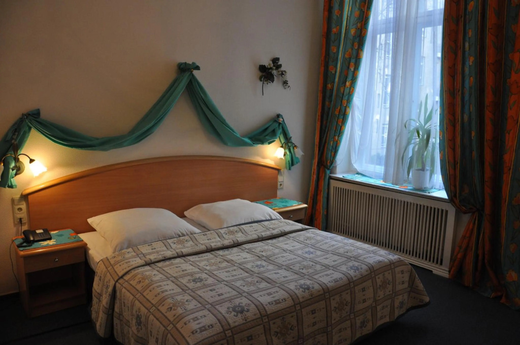 Hotel Pension Savoy