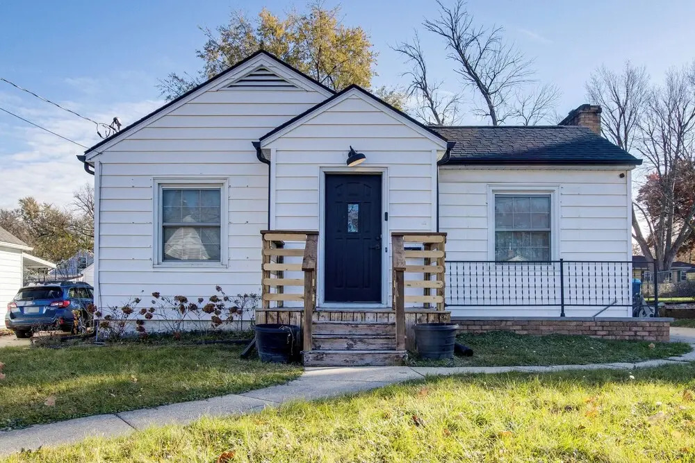 Updated & Charming! Waterloo Home w/ Patio